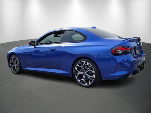 2025 BMW 230 230i