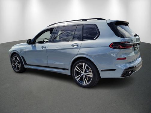 2026 BMW X7 M60i
