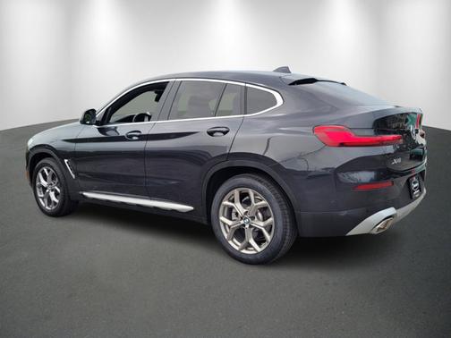 2024 BMW X4 xDrive30i