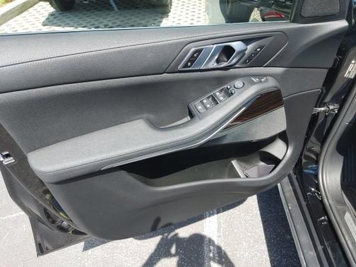 Jet Black 2021 BMW X5 xDrive40i