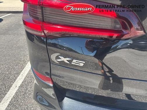 Black Sapphire Metallic 2021 BMW X5 sDrive40i