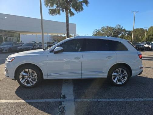 2021 Audi Q7 Premium Plus
