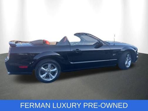 2006 Ford Mustang GT Deluxe