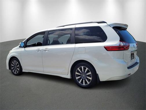 2019 Toyota Sienna Limited Premium