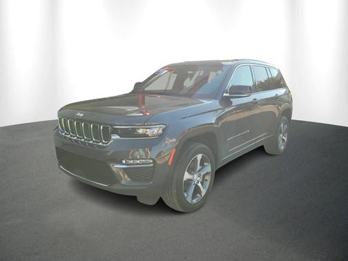 Baltic Gray Metallic Clearcoat 2025 Jeep Grand Cherokee Limited