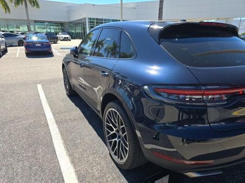 2020 Porsche Macan Base