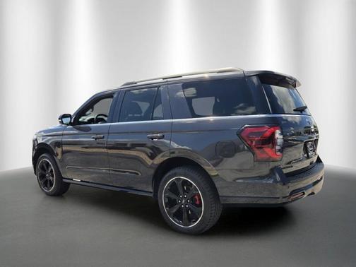 Dark Matter Metallic 2022 Ford Expedition Limited