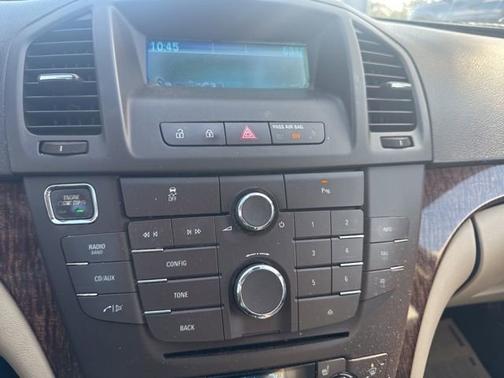 2012 Buick Regal Premium 1