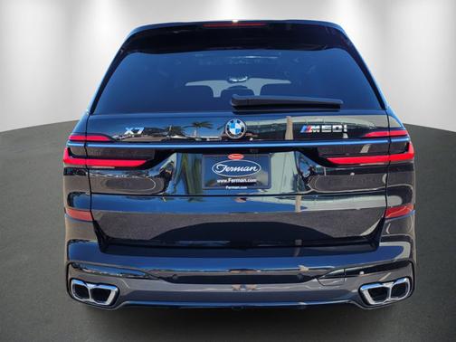 2025 BMW X7 M60i