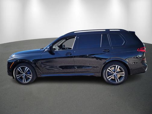 2025 BMW X7 M60i