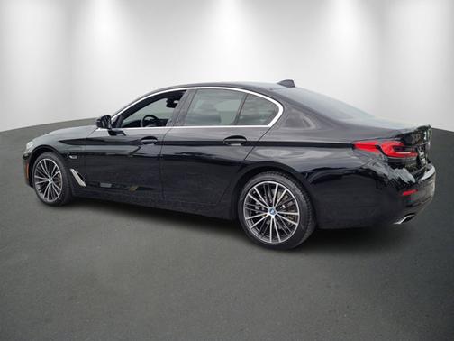 2023 BMW 530e 530e