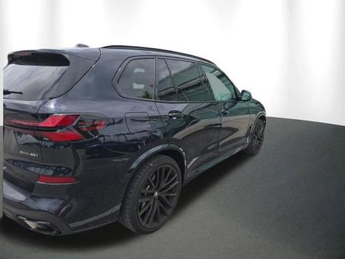 Carbon Black Metallic 2025 BMW X5 xDrive40i