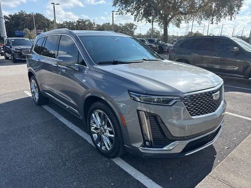 2022 Cadillac XT6 Premium Luxury