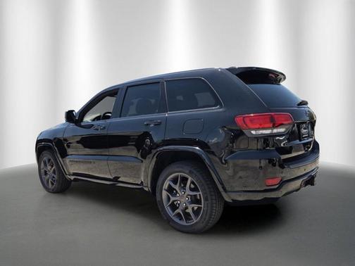 Diamond Black Crystal Pearlcoat 2021 Jeep Grand Cherokee 80th Anniversary