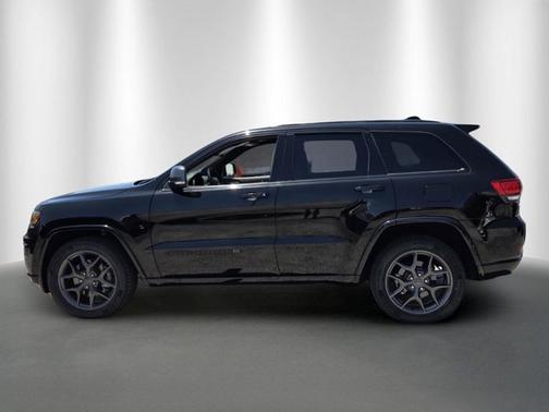 Diamond Black Crystal Pearlcoat 2021 Jeep Grand Cherokee 80th Anniversary