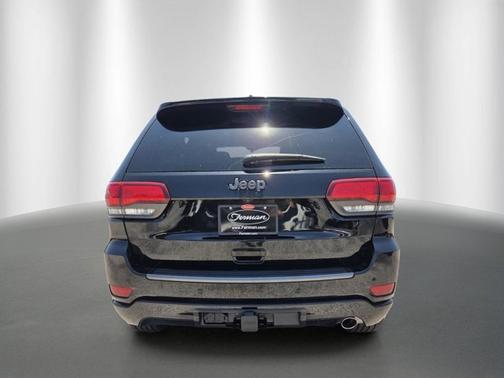 Diamond Black Crystal Pearlcoat 2021 Jeep Grand Cherokee 80th Anniversary