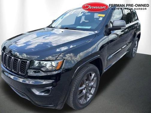 Diamond Black Crystal Pearlcoat 2021 Jeep Grand Cherokee 80th Anniversary