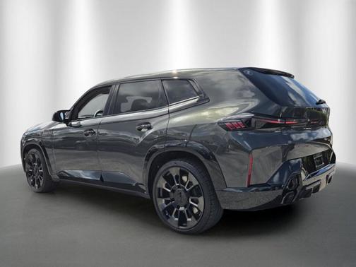 Dravit Grey Metallic 2026 BMW XM Label
