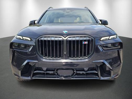 2023 BMW X7 M60i
