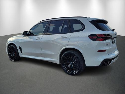 2026 BMW X5 M60i
