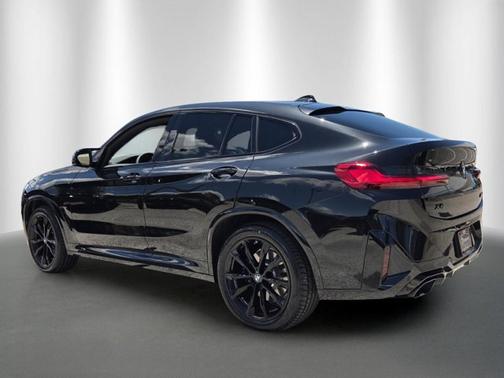 Black Sapphire Metallic 2024 BMW X4 M40i