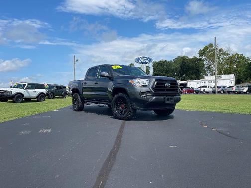 2022 Toyota Tacoma SR