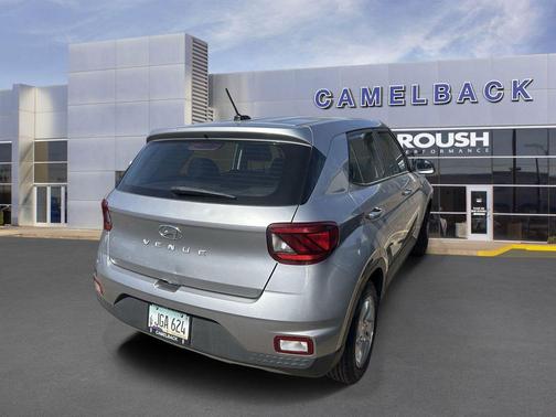 Shimmering Silver 2024 Hyundai VENUE SE
