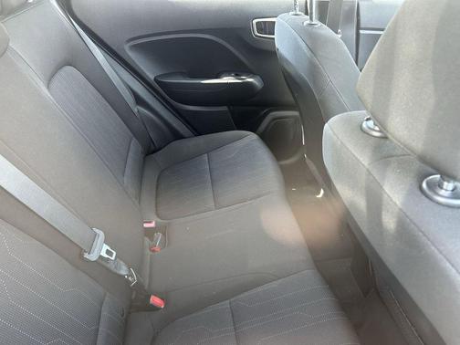 Shimmering Silver 2024 Hyundai VENUE SE