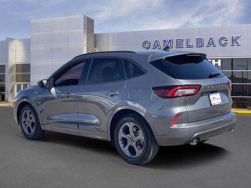 Carbonized Gray Metallic 2023 Ford Escape ST-Line