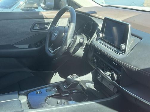 Glacier White 2023 Nissan Rogue S