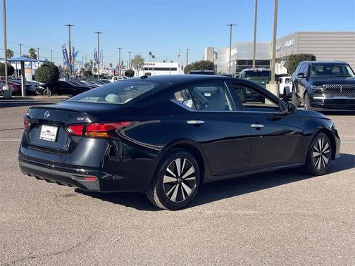 2021 Nissan Altima 2.5 SV