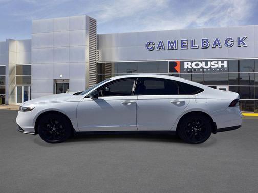 Platinum White Pearl 2025 Honda Accord SE
