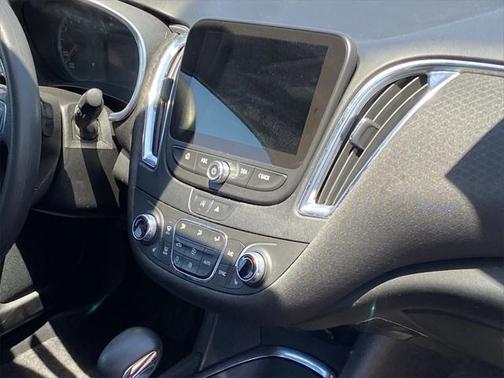 2021 Chevrolet Malibu FWD LT