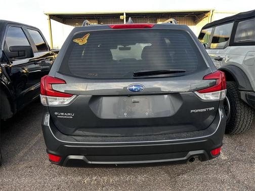2023 Subaru Forester Base