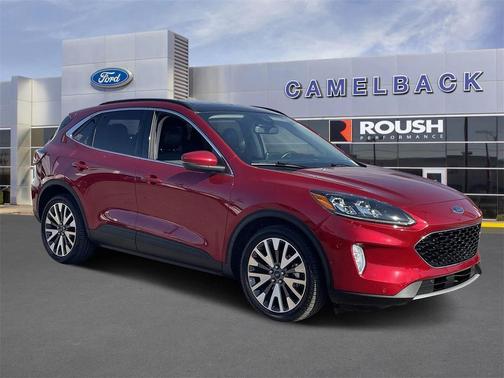 2020 Ford Escape Titanium