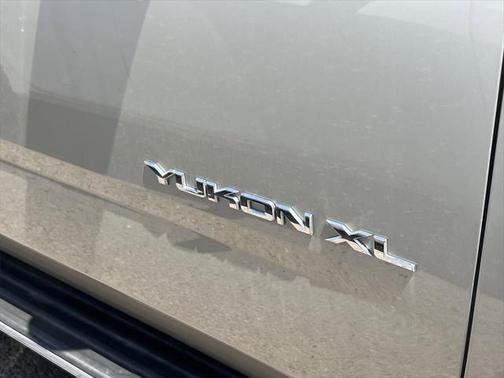 2017 GMC Yukon XL SLT