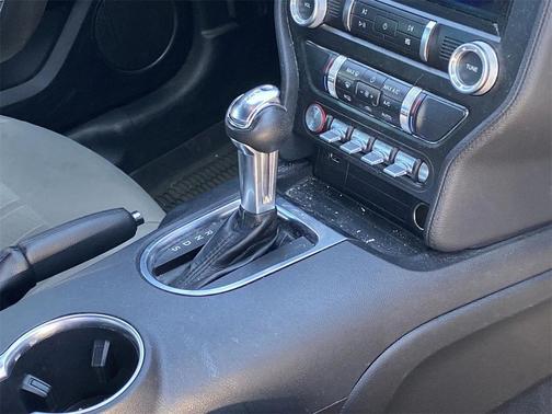 2022 Ford Mustang EcoBoost