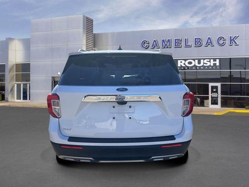 Oxford White 2021 Ford Explorer XLT