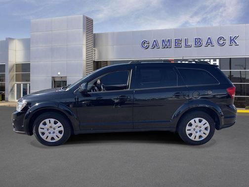 Pitch Black Clearcoat 2019 Dodge Journey SE