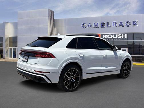2021 Audi Q8 55 Premium Plus