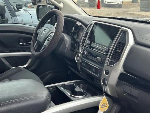 2021 Nissan Titan SV