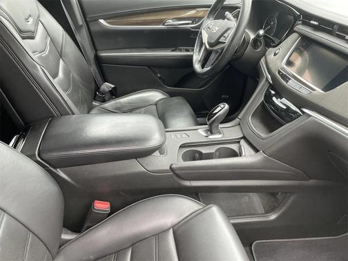 2017 Cadillac XT5 Platinum