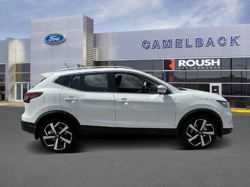2022 Nissan Rogue Sport SL