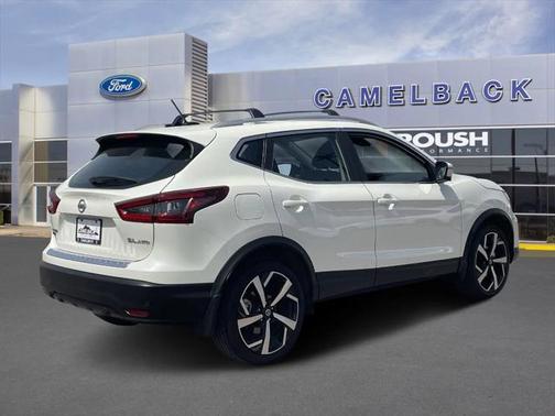 2022 Nissan Rogue Sport SL