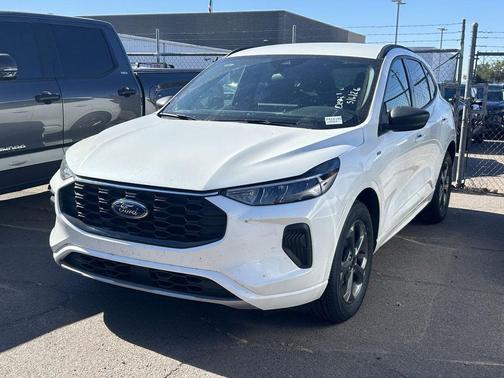 Star White Metallic Tri-Coat 2023 Ford Escape ST-Line