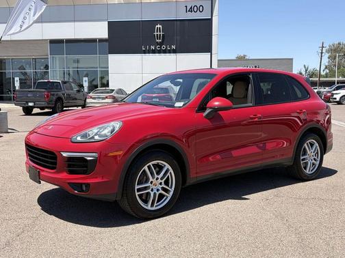 Carmine Red 2016 Porsche Cayenne Cayenne