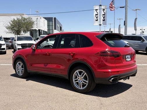 Carmine Red 2016 Porsche Cayenne Cayenne