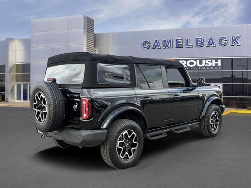 Shadow Black 2023 Ford Bronco Outer Banks