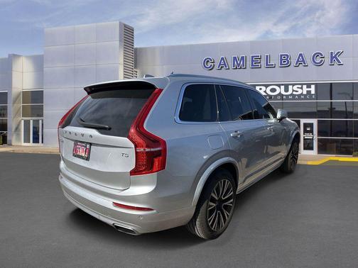 Bright Silver Metallic 2020 Volvo XC90 T5 Momentum