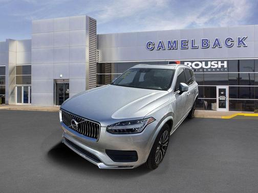 Bright Silver Metallic 2020 Volvo XC90 T5 Momentum